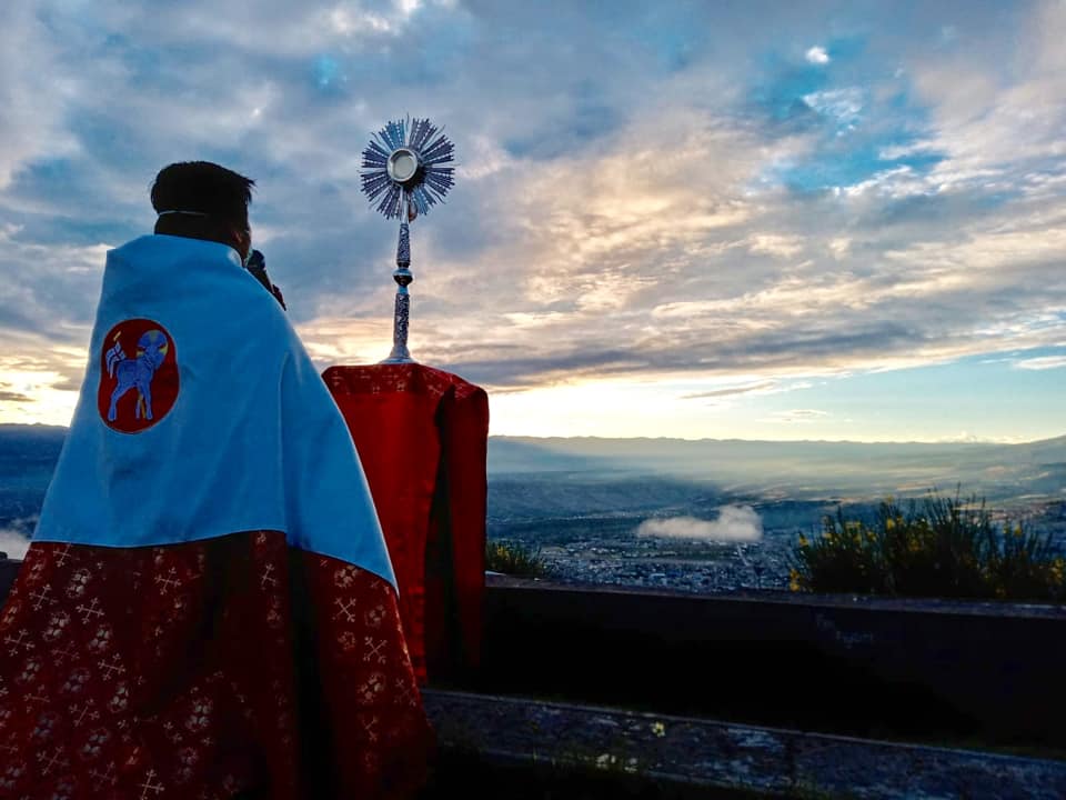 92713656_1857408757726054_5998463119297347584_n